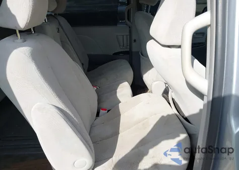 2011 Toyota Sienna Le V6 из США, поврежденный, VIN 5TDKK3DC2BS152306